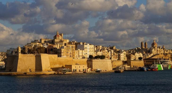 Valletta Travel Guide Book: An Insider's Guide (2023)